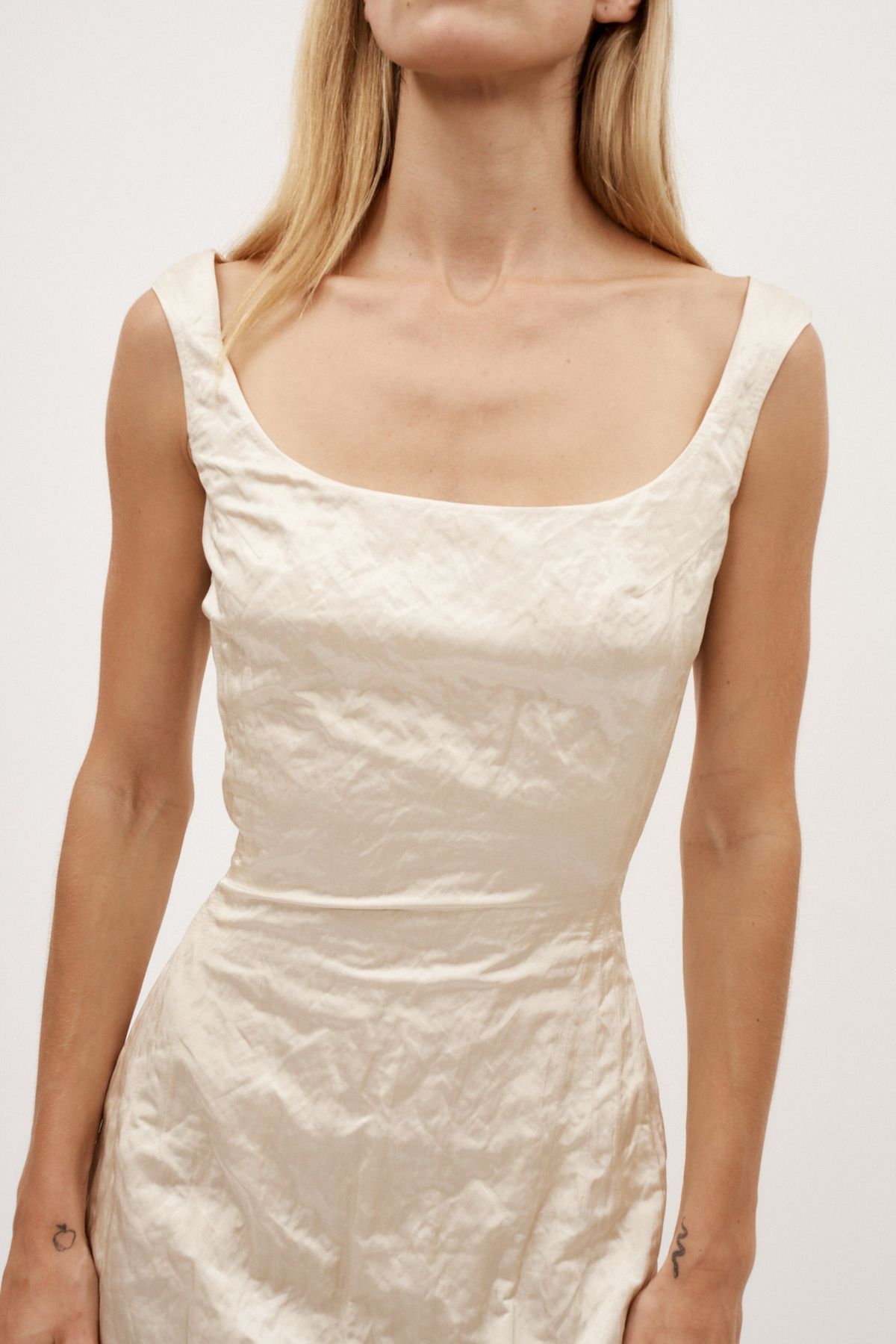 MAGDA BUTRYM Roundneck Crinkle Cream Midi Dress (SS 25 RTW: Gossamer)