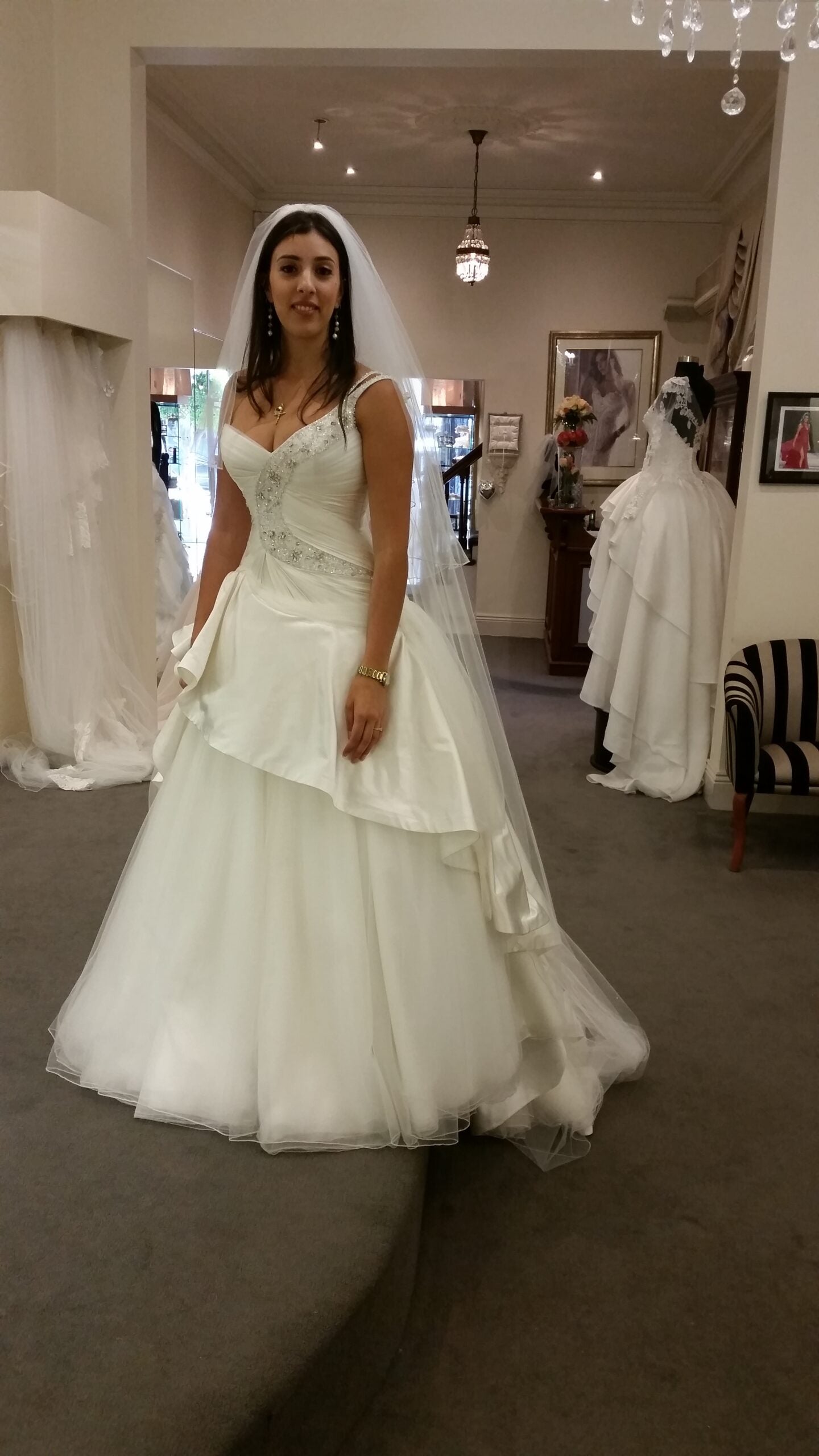 WEDDING DRESS