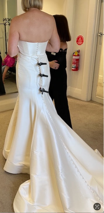 Zavana Couture 22488 wedding dress