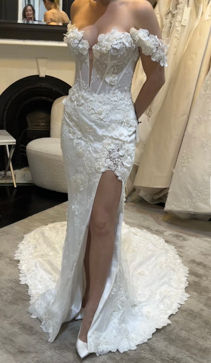 Leah Da Gloria Giselle gown and Alison Davis overskirt