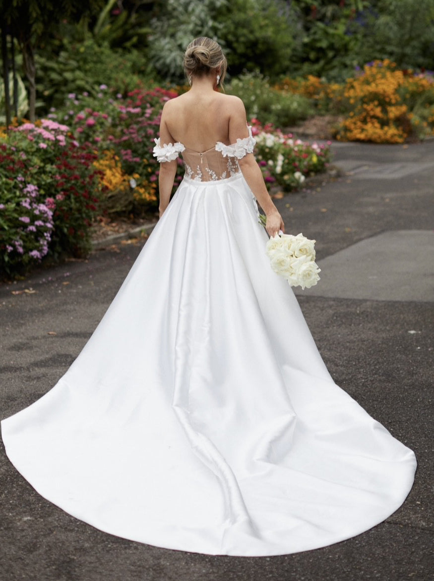 Leah Da Gloria Giselle gown and Alison Davis overskirt