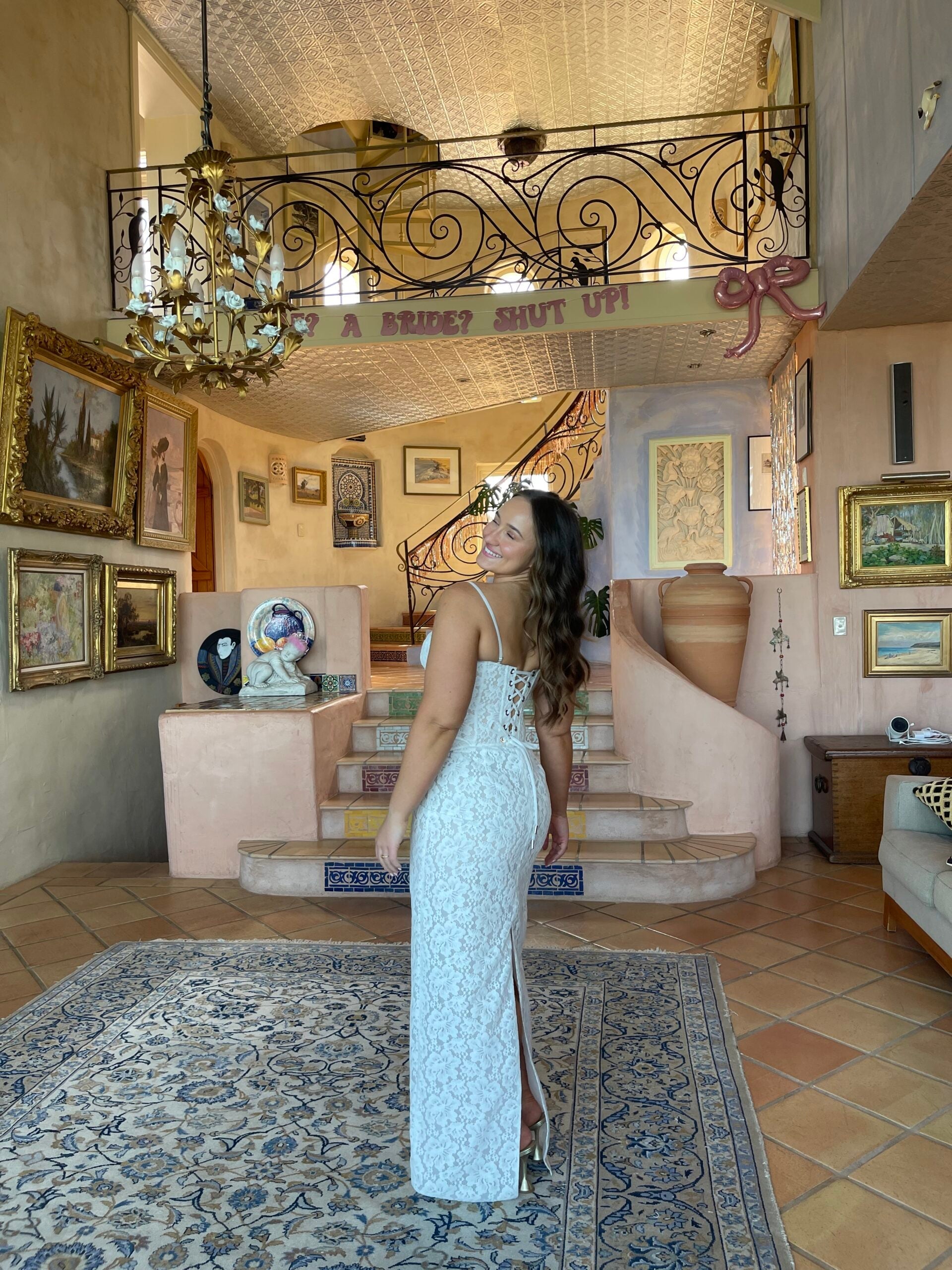 Rosie Etienne Penelope set