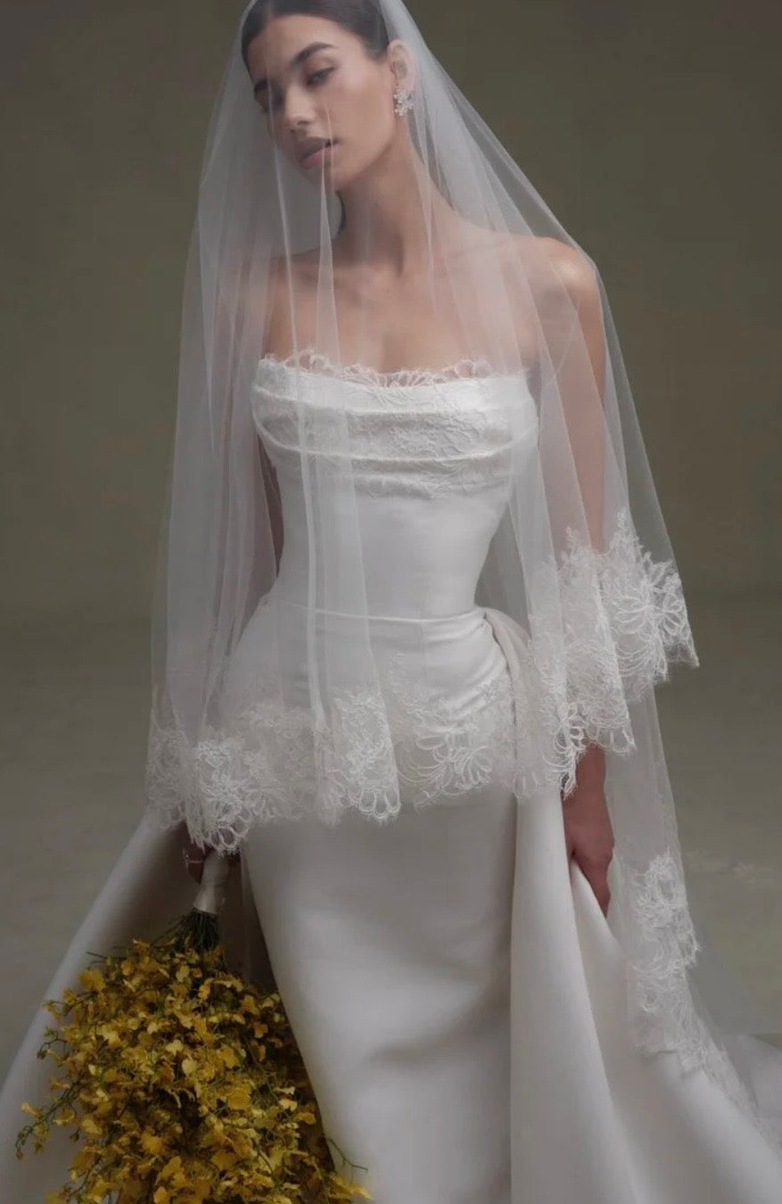 The SE070 Gown