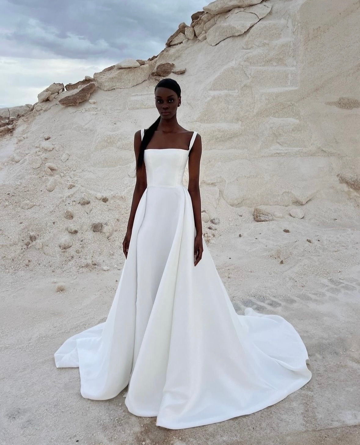 KYHA Luni Gown