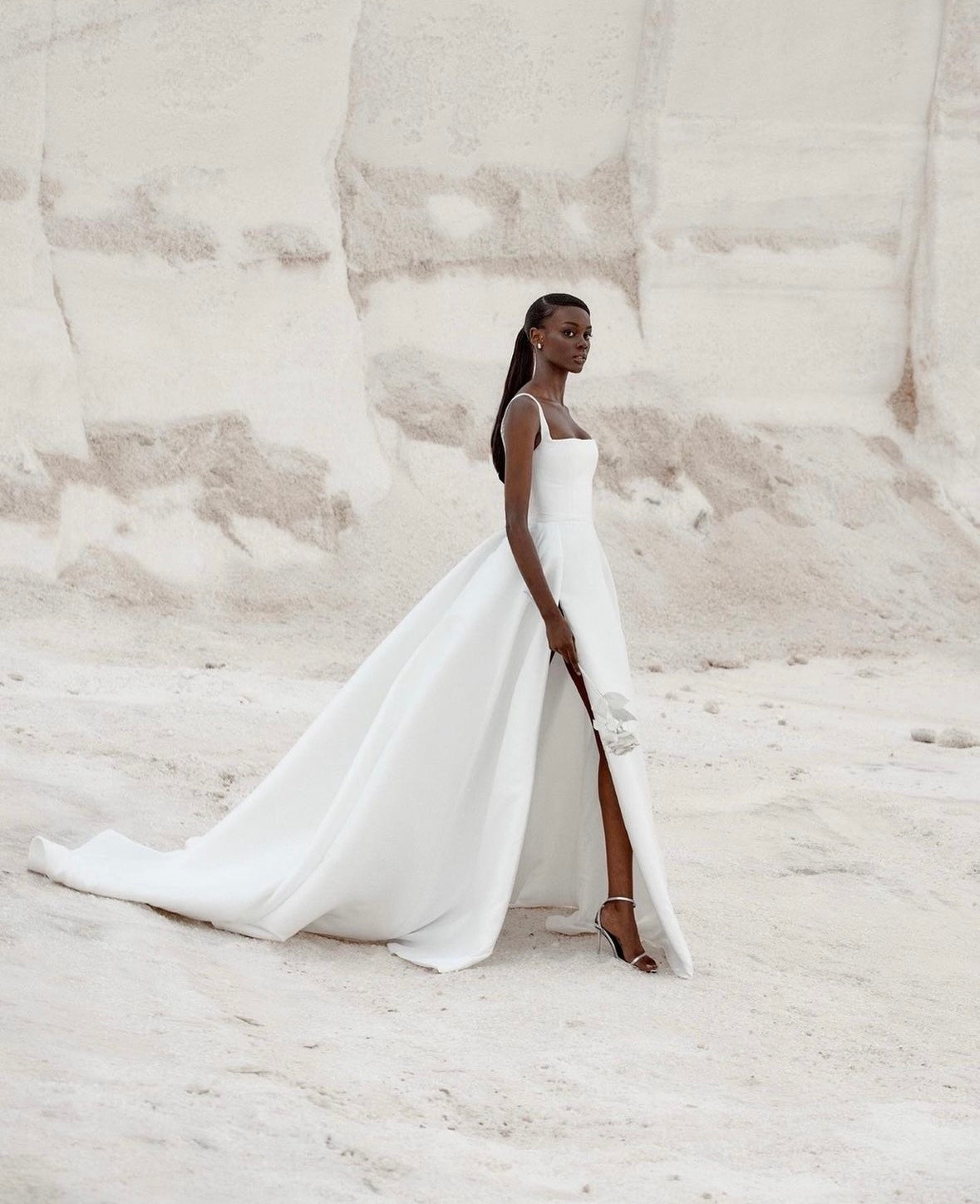 KYHA Luni Gown