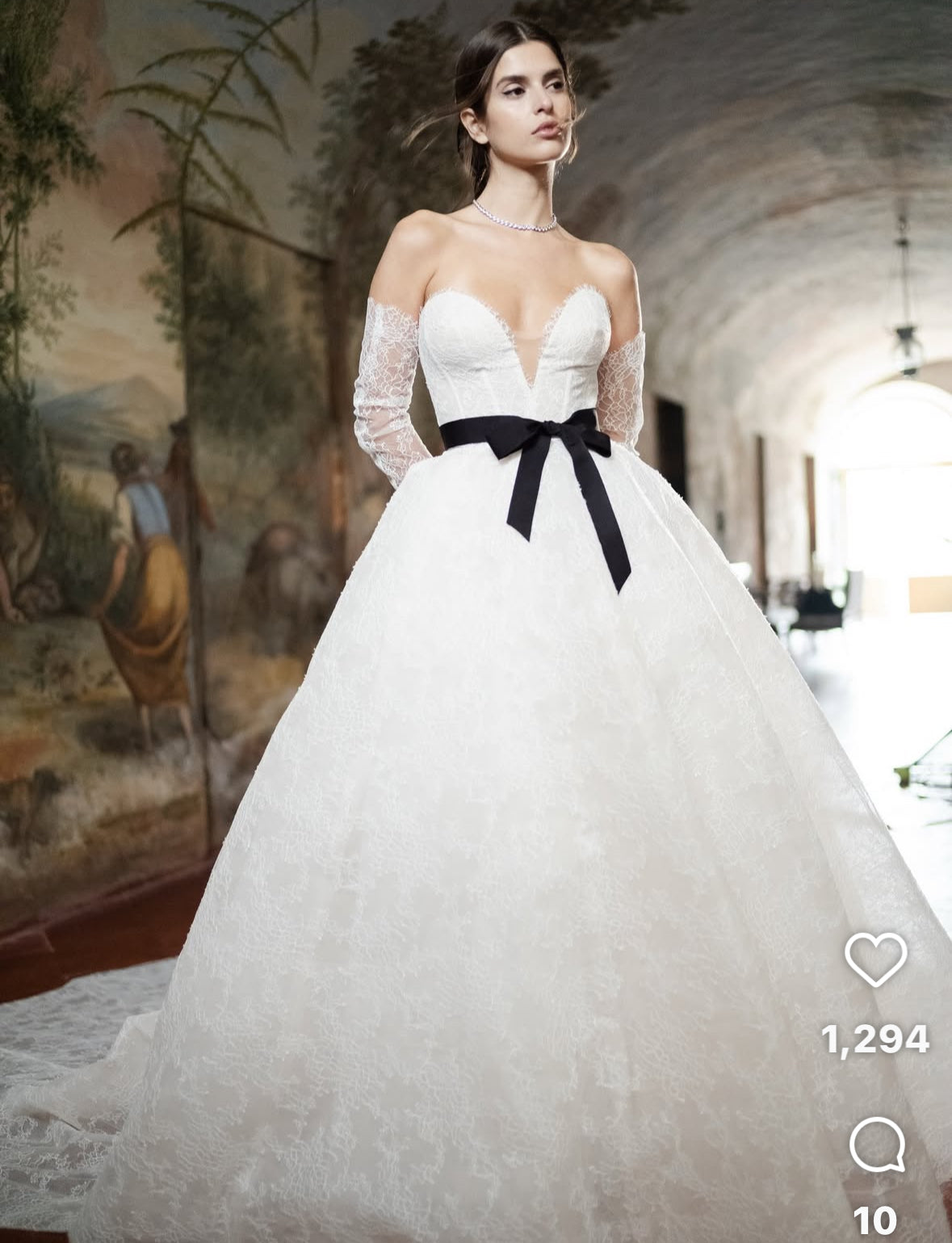 New/Unaltered Monique Lhuillier - Darling with Helena Lace