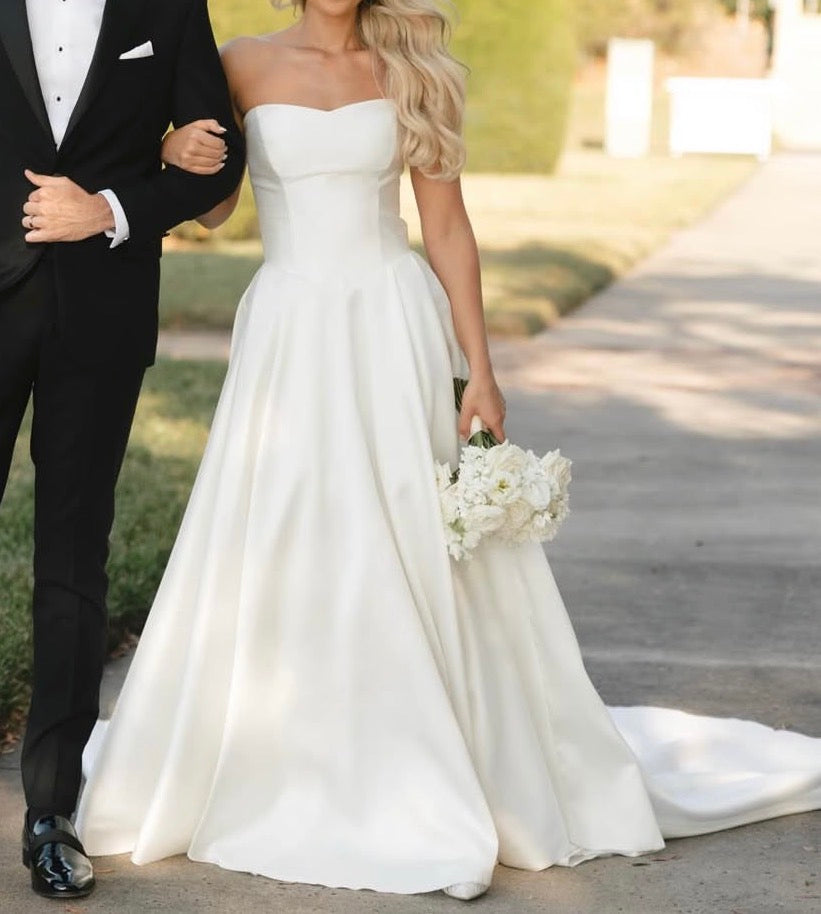 Flora Bridal, Valentina
