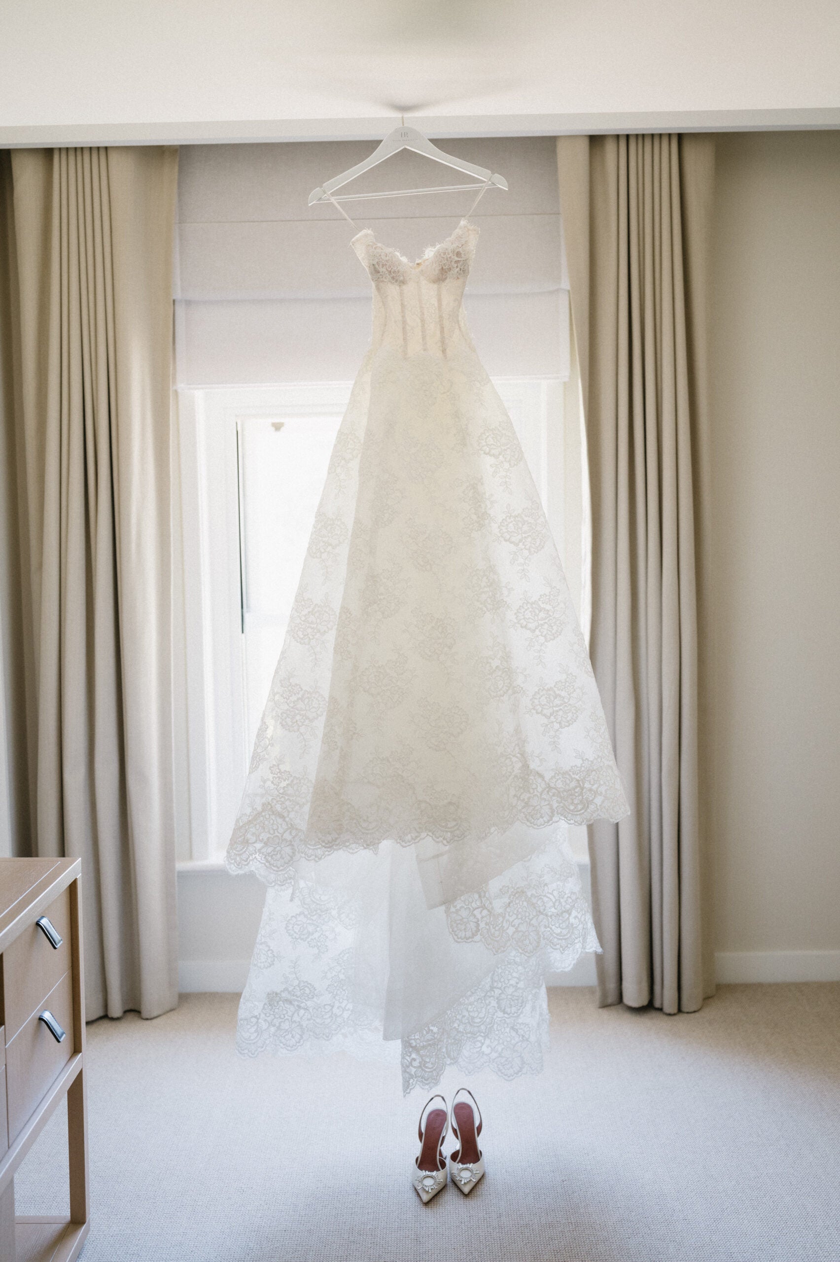 Monique Lhuillier Fleur de Lis Gown Size 4