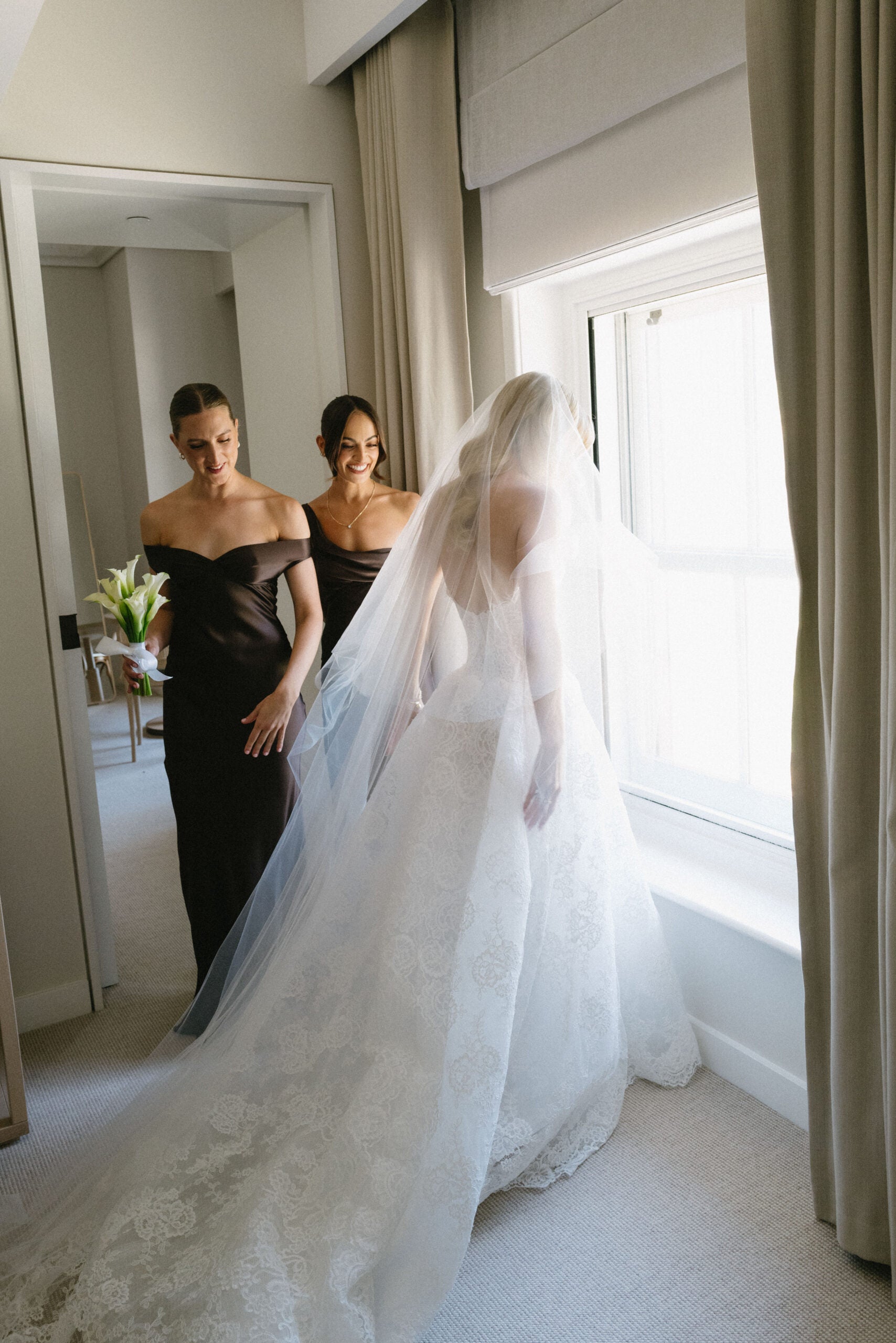 Monique Lhuillier Fleur de Lis Gown Size 4