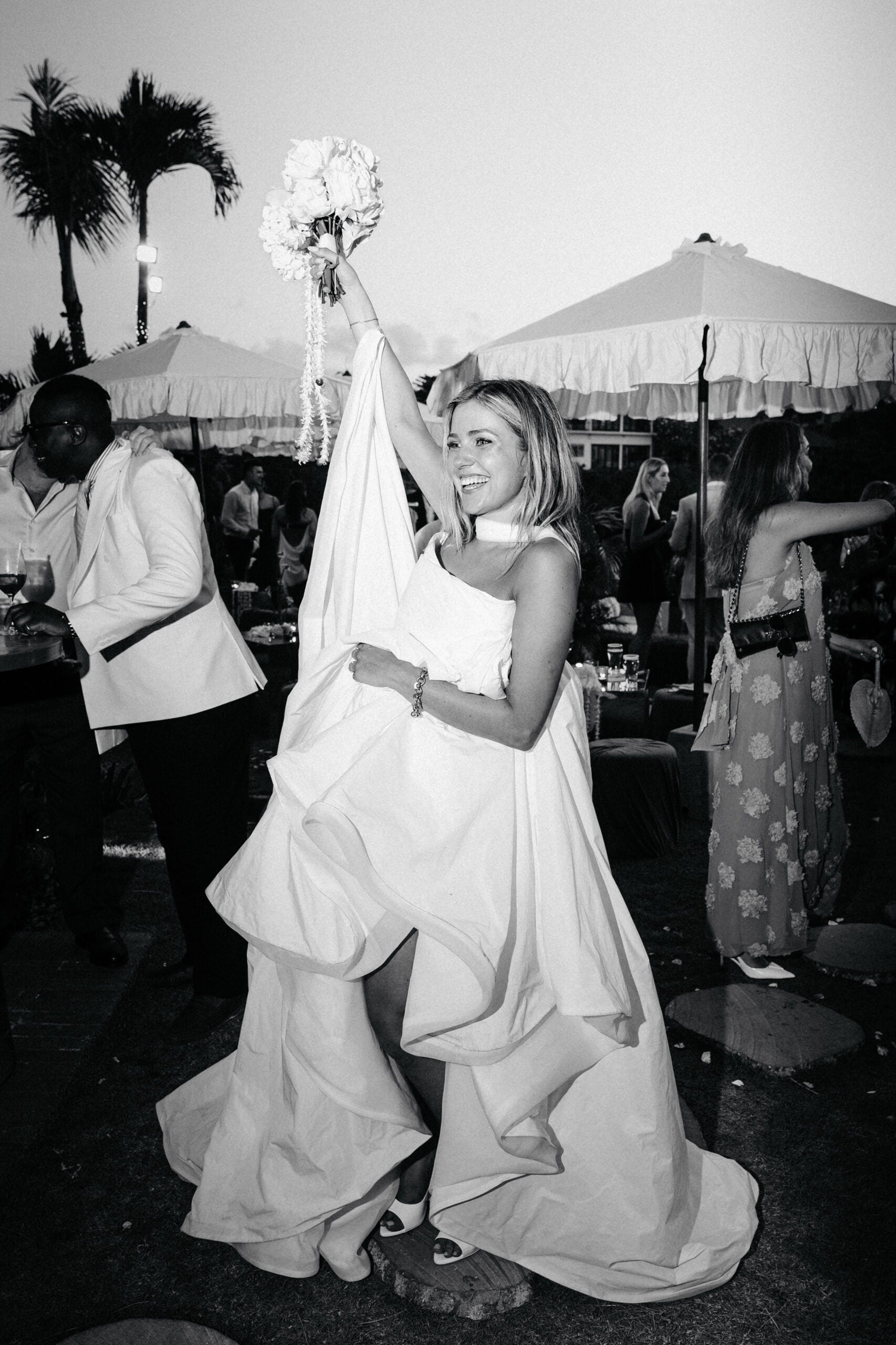 Varca Bridal, Saundra