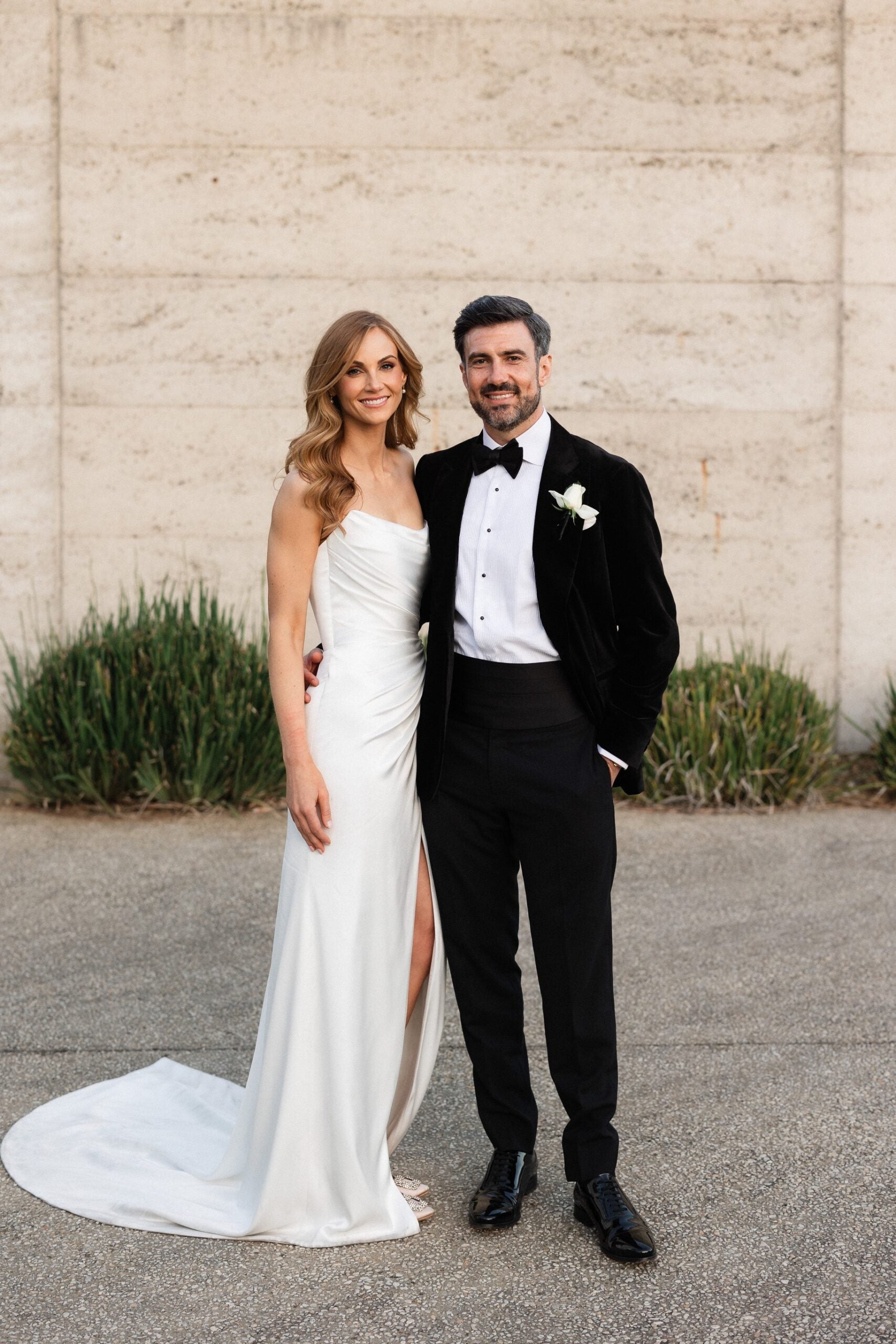 Mariana Hardwick Ivory Silk Gown with Detachable Sleeves (Custom 2024) in perfect condition