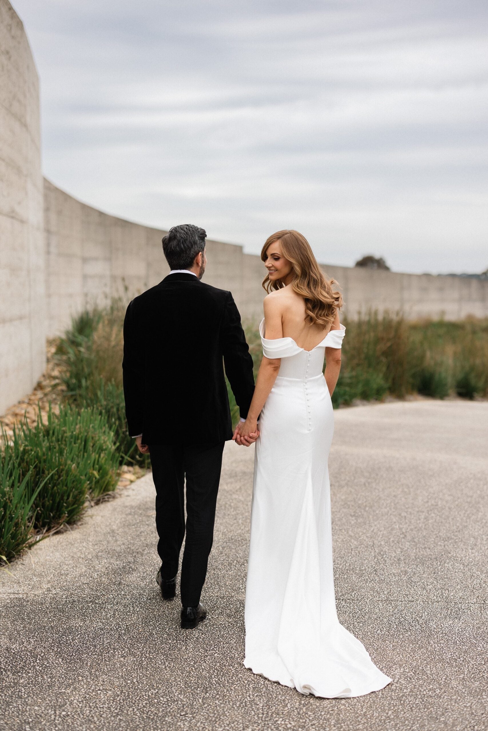 Mariana Hardwick Ivory Silk Gown with Detachable Sleeves (Custom 2024) in perfect condition
