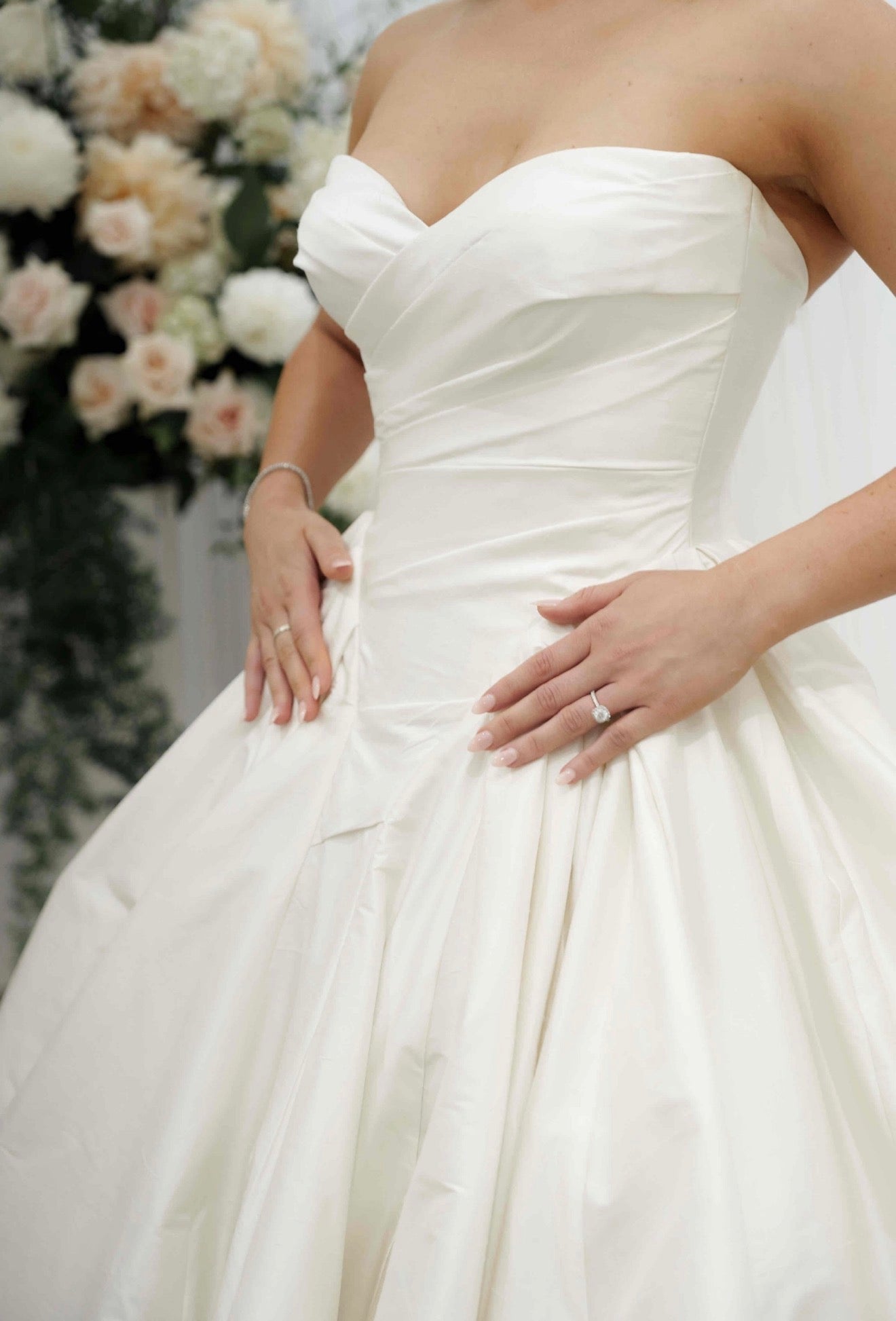 Leah Da Gloria, Antoinette Gown