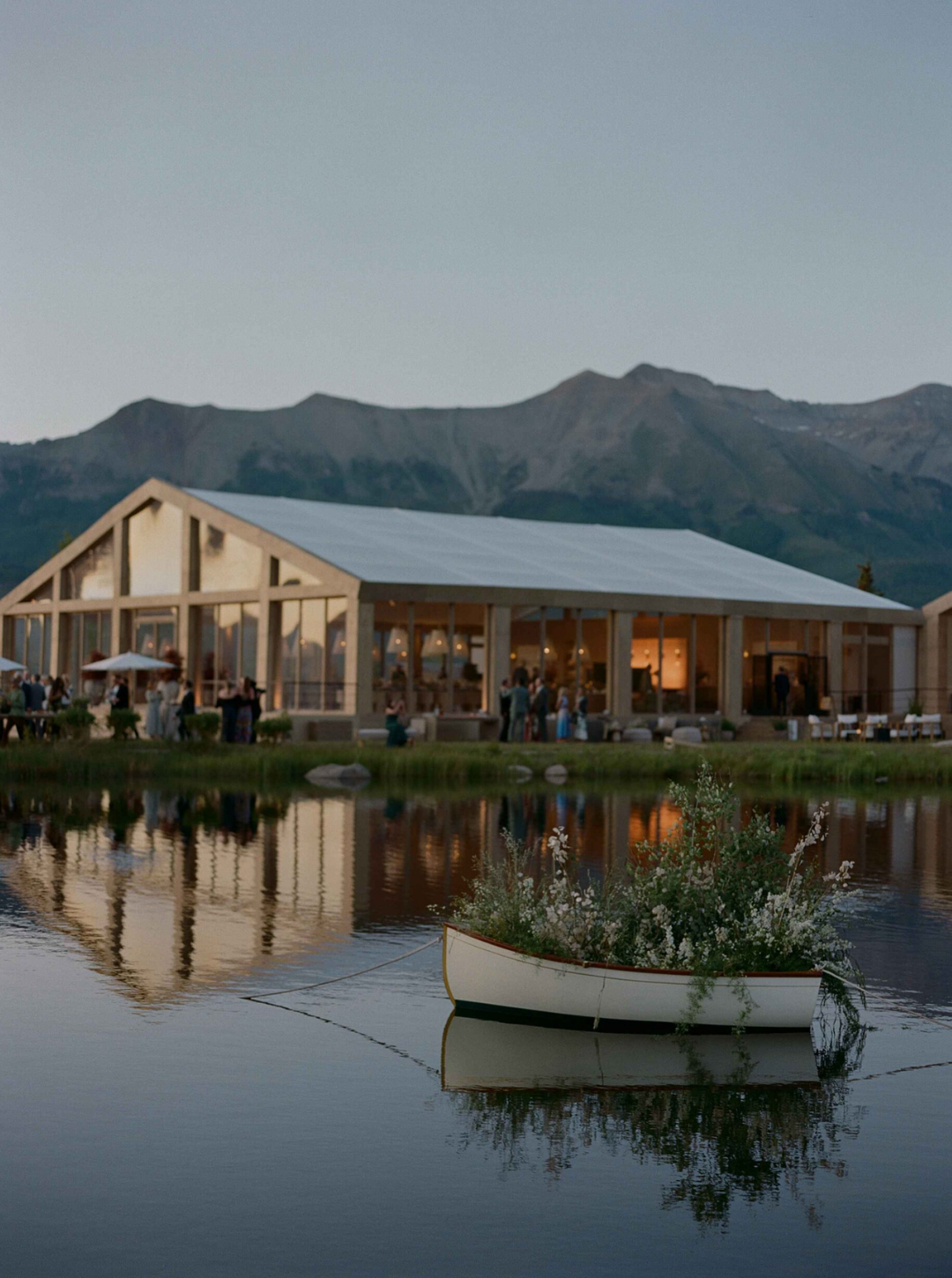 Lynden Lane vendor listing on The Bridal Journey