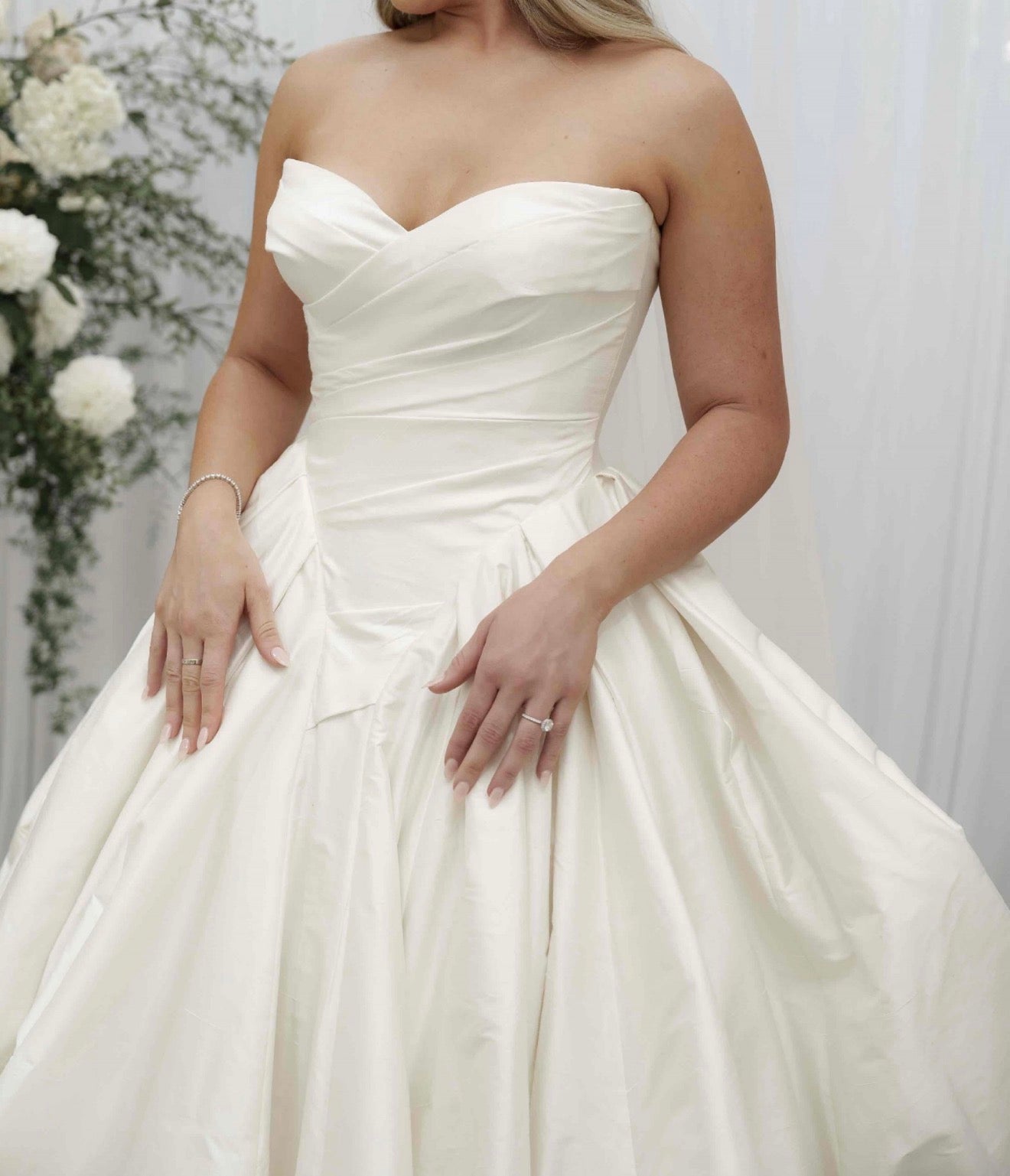 Leah Da Gloria, Antoinette Gown